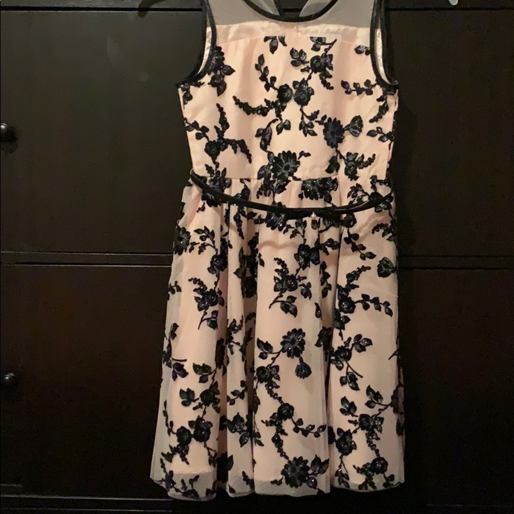 Girls dress